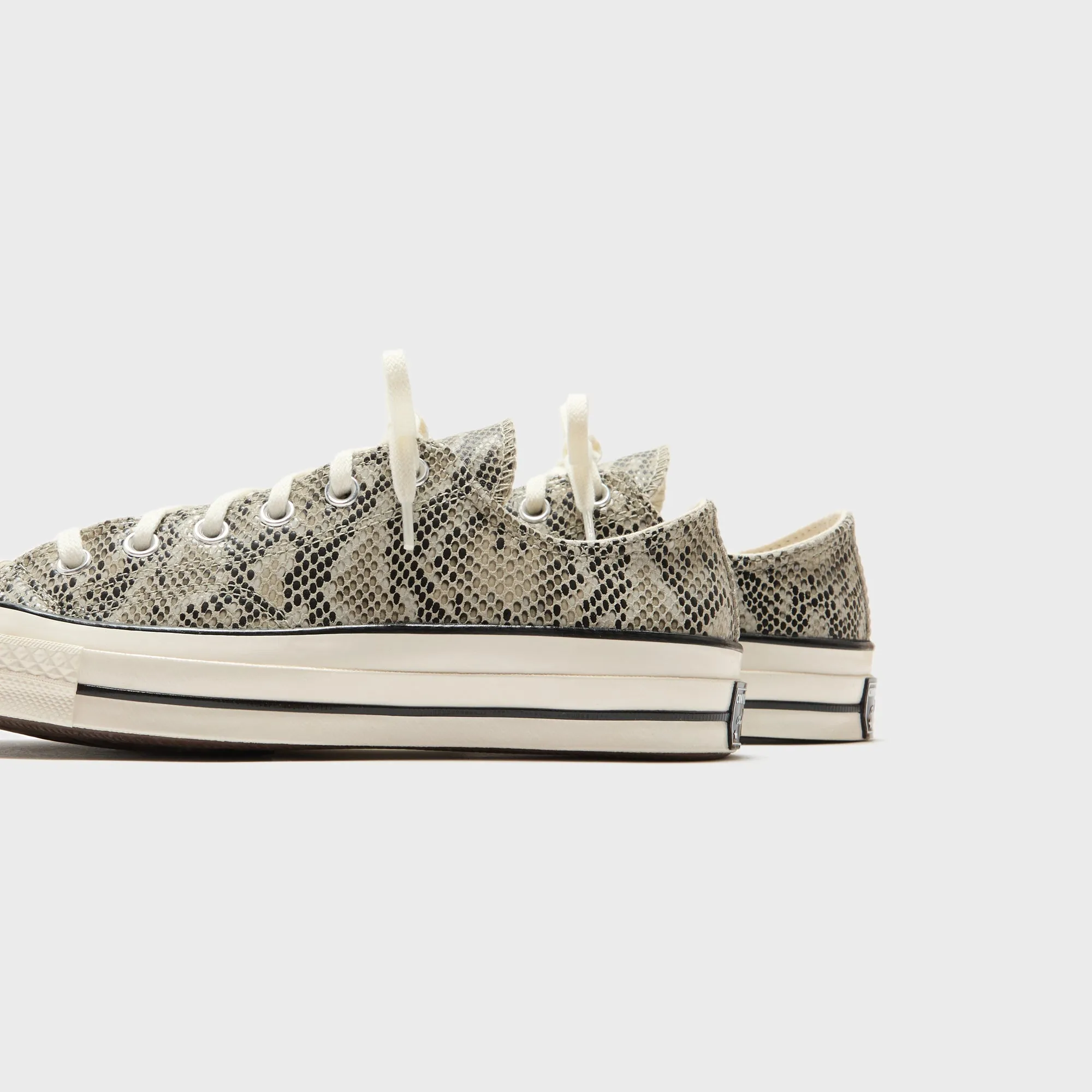 Converse Chuck 70 - Pale Surplus / Egret / Black Converse Shoes
