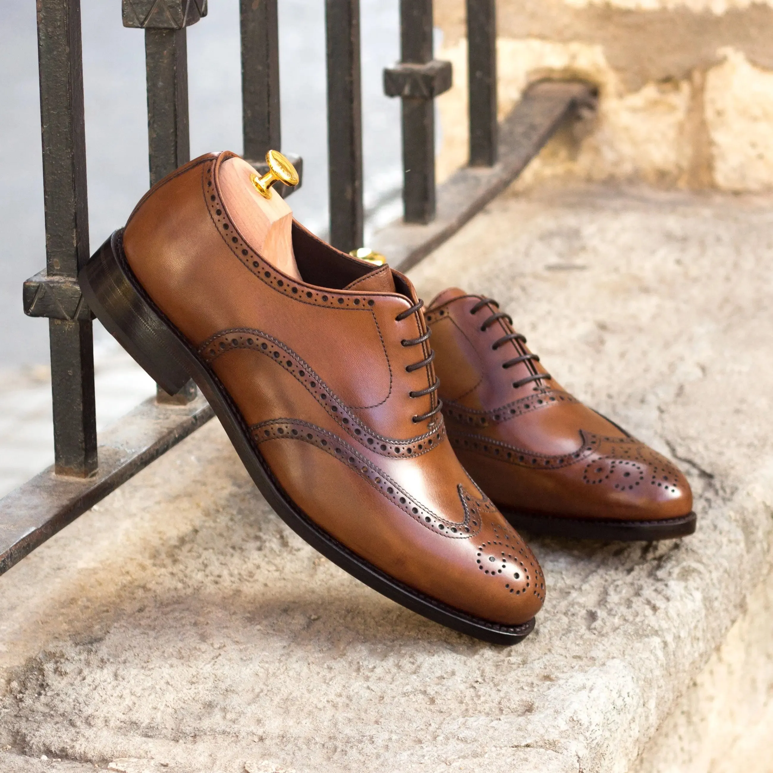 Dapperfam Shoes DapperFam Aeron in Med Brown Men's Italian Leather Full Brogue