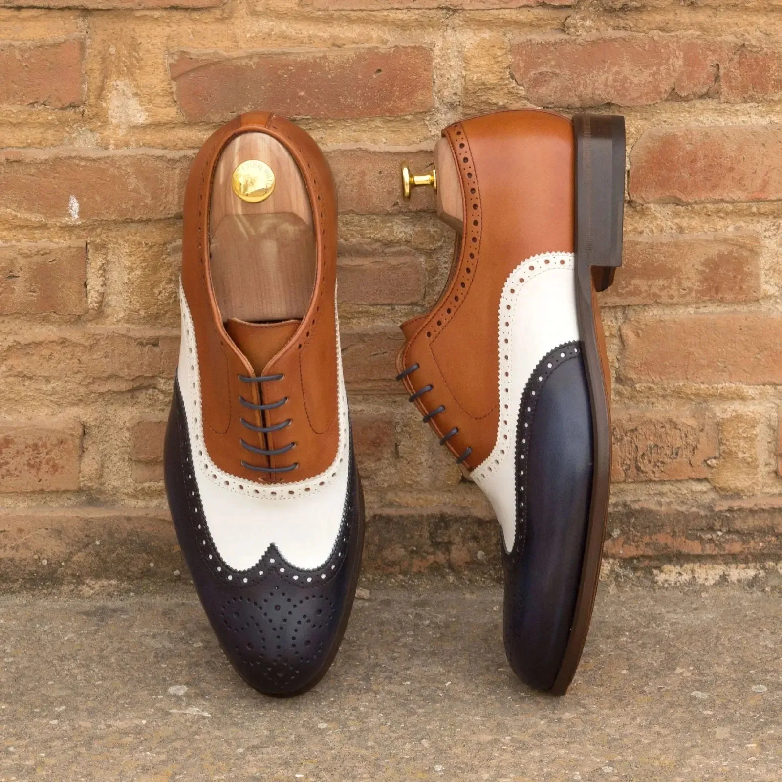 Dapperfam Shoes DapperFam Aeron in Navy / White / Cognac Men's Italian Leather Full Brogue