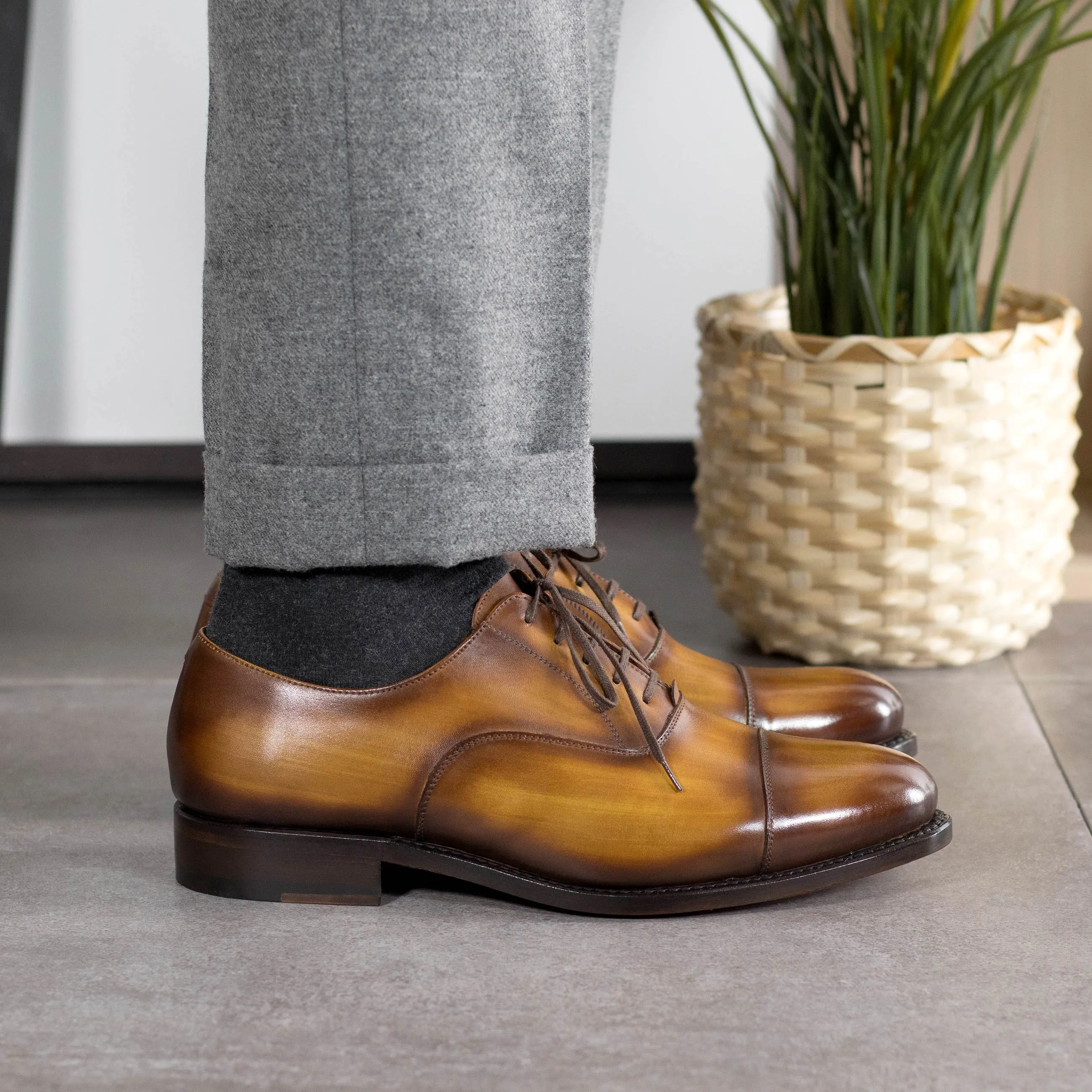 Dapperfam Shoes DapperFam Rafael in Cognac Men's Hand-Painted Patina Oxford