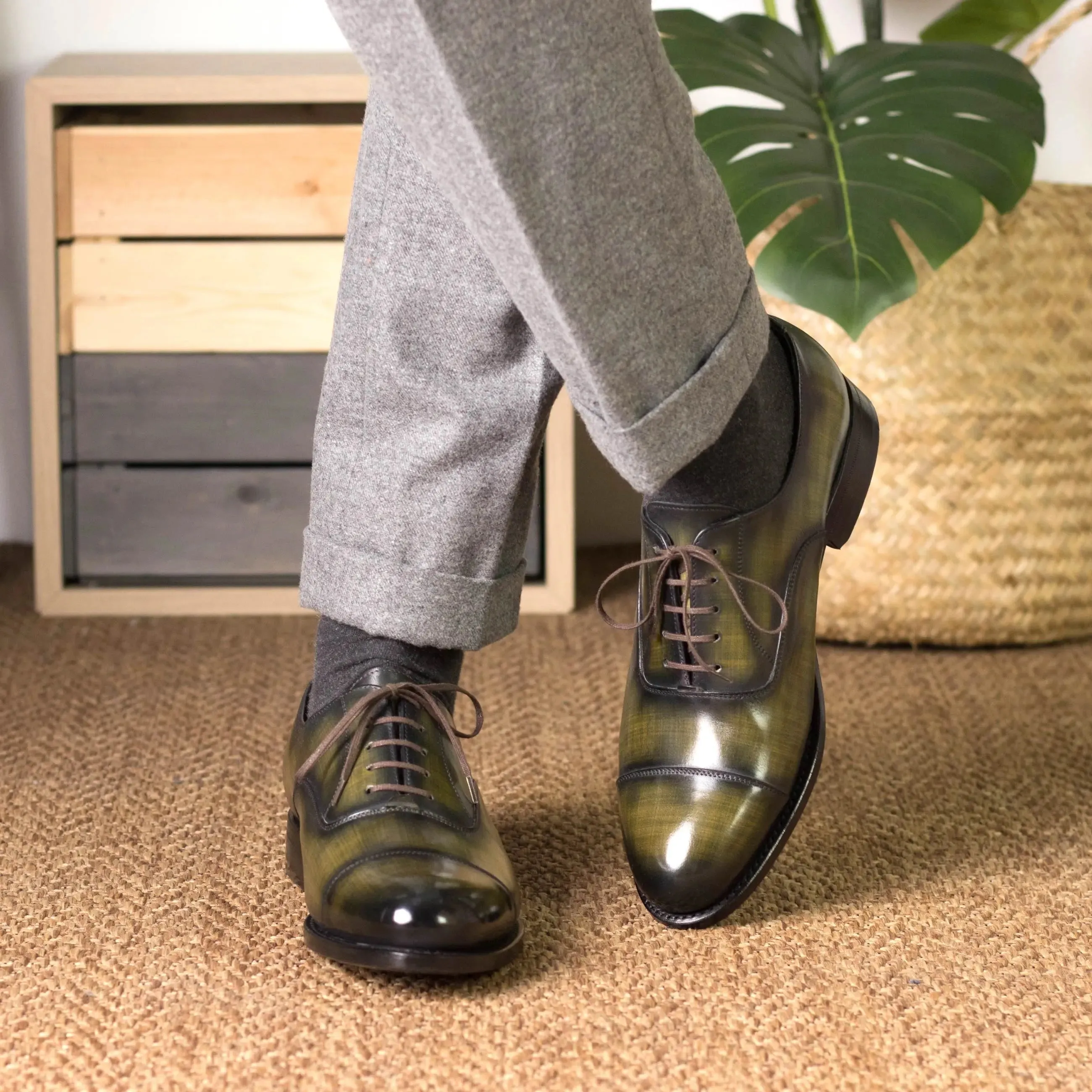 Dapperfam Shoes DapperFam Rafael in Khaki Men's Hand-Painted Patina Oxford