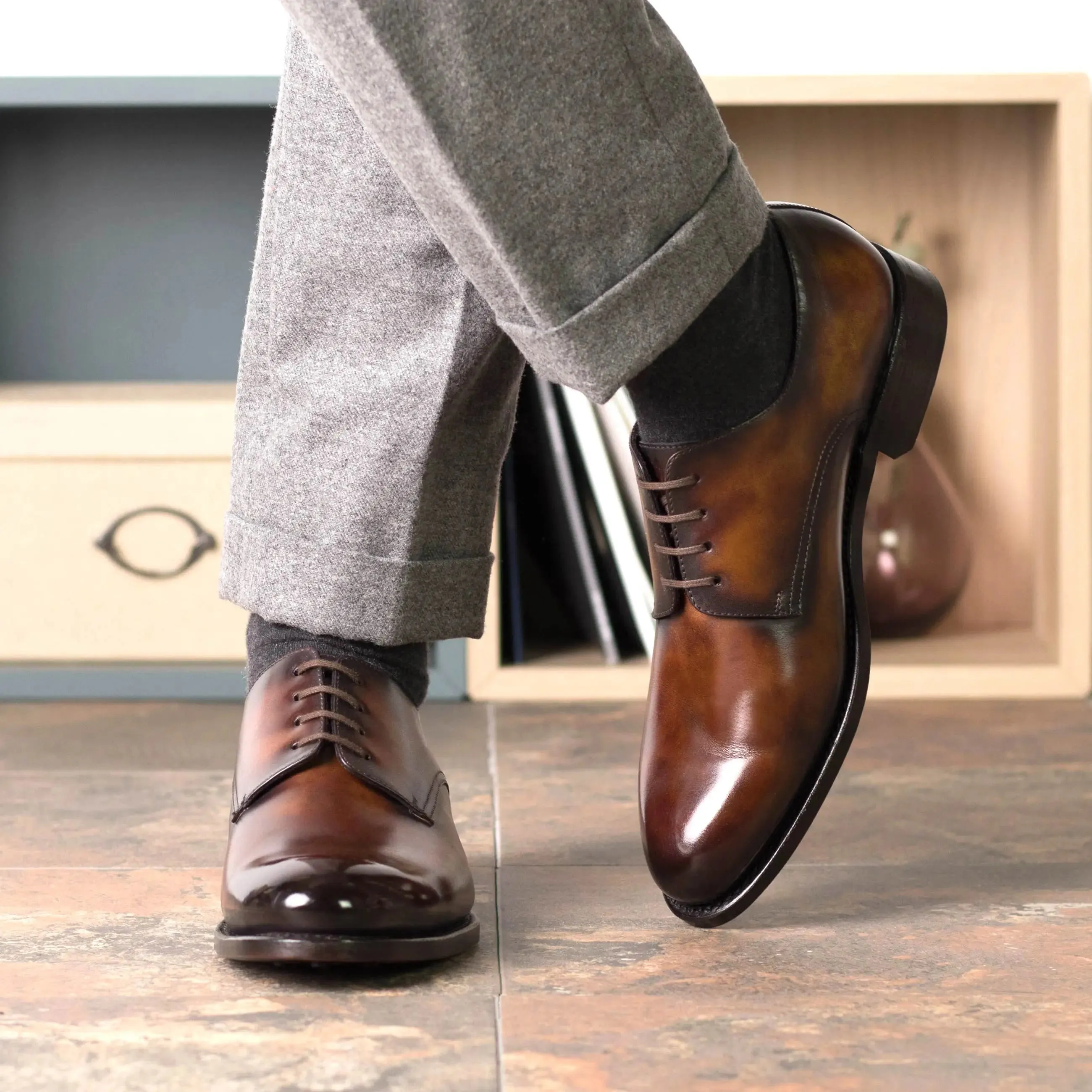 Dapperfam Shoes DapperFam Vero in Fire Men's Hand-Painted Patina Derby
