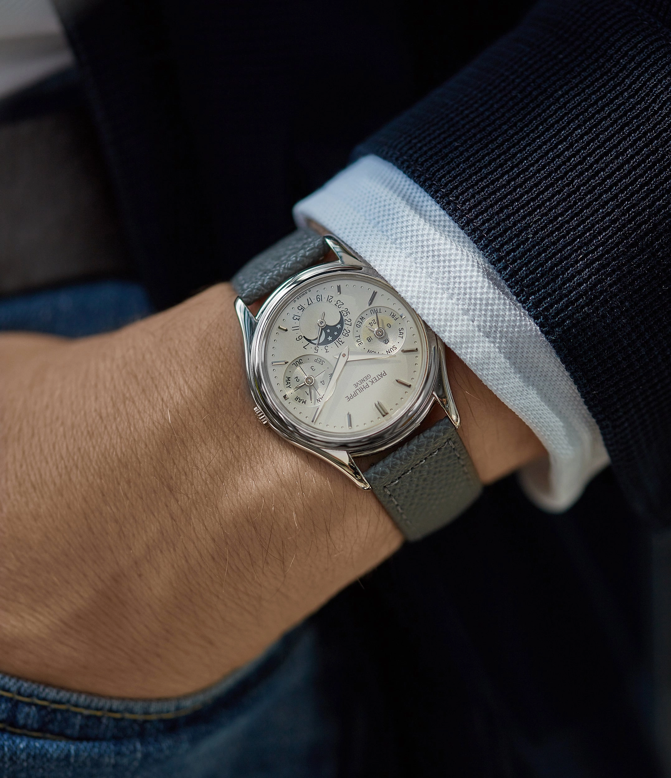 Perpetual Calendar 3940G | Grey Gold
